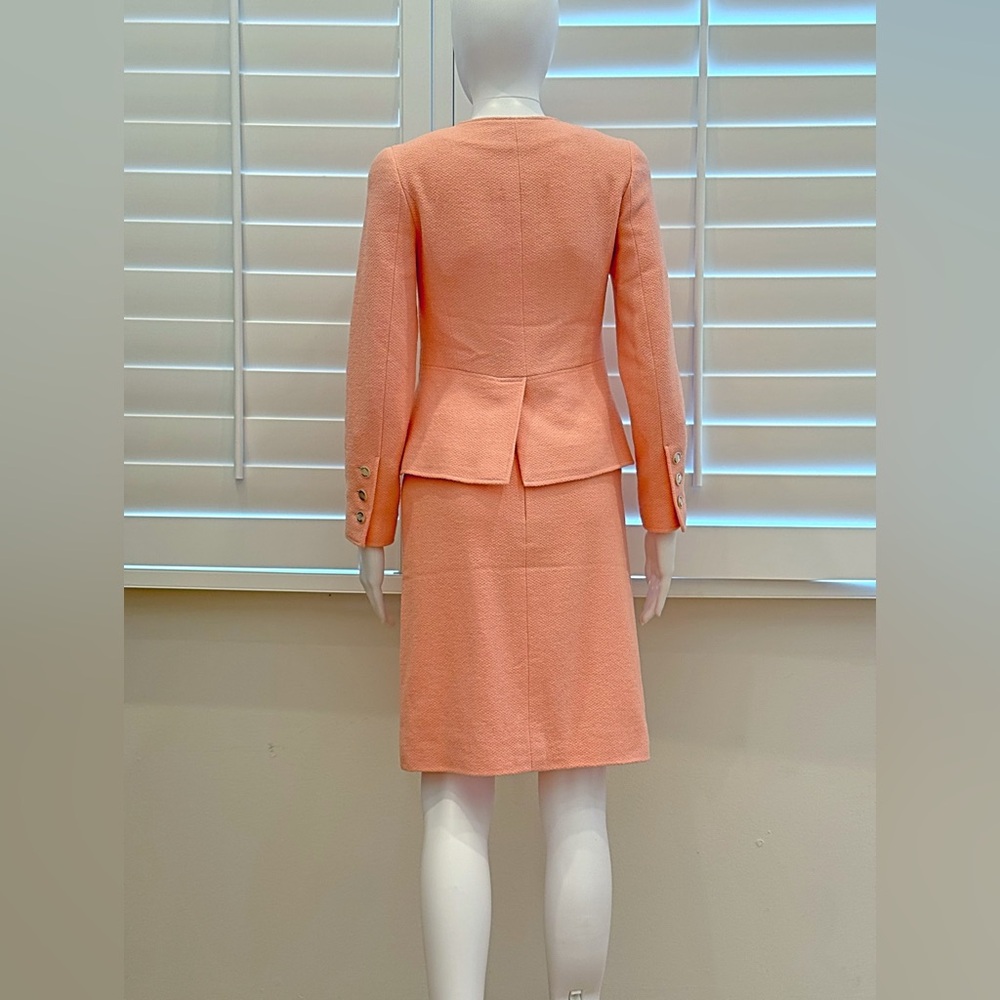 Chanel Vintage 1997P Pink Skirt Suit w 9 MOP logo buttons Sz FR 34 / US 0-2 - Picture 7 of 16
